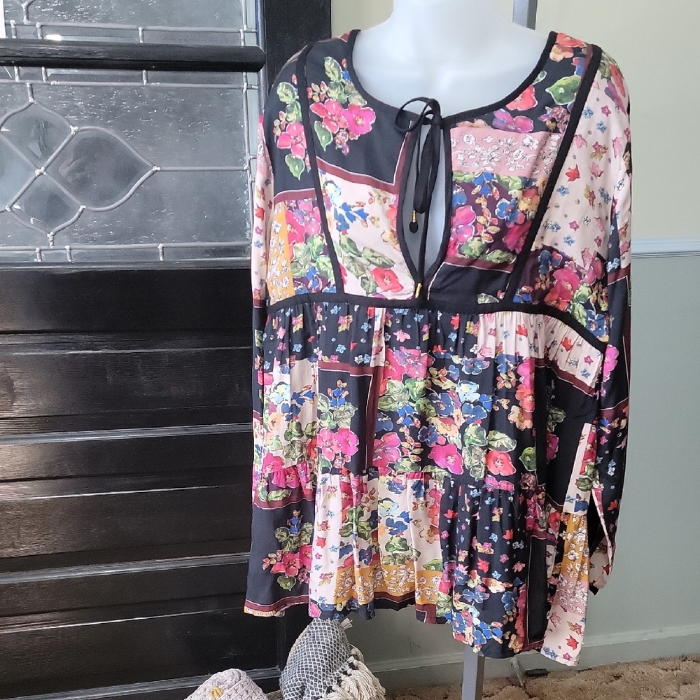 Boheme Luana Printed Multicolor Floral Patchwork Tiered Blouse Woman Size S/M